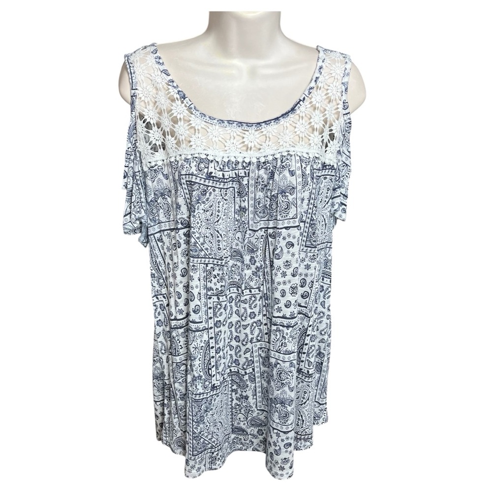 Absolutely Famous Boho Paisley Cold Shoulder Top Lace Yoke Navy White Size XL